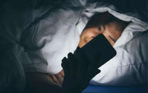 到底幾點睡覺算熬夜？補覺能補回來嗎？Nature & Cell子刊為您解答